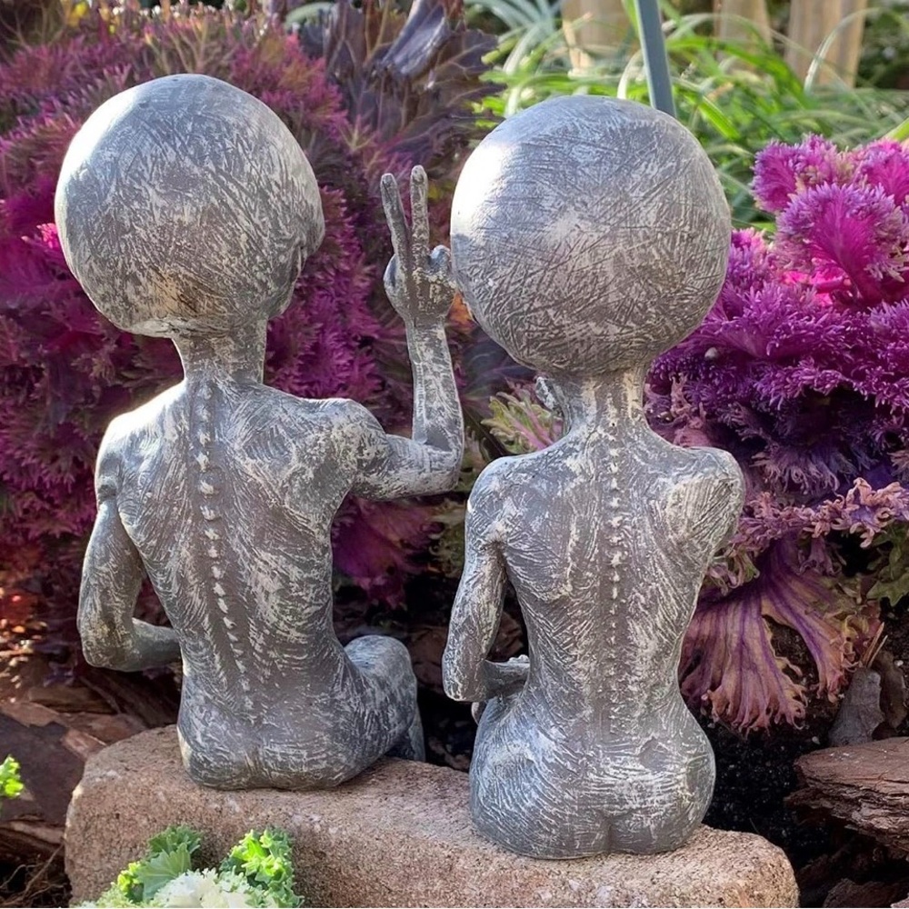 Silver Alien Figurine Shelf Sitter - Set of 3 - Picture 2 of 7